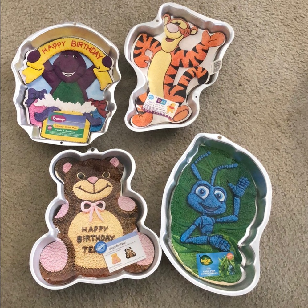 Lot of 4 cake pans NWT